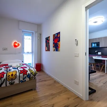 Modern Red Flat In * Verona